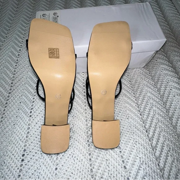 Trendy Black Square Toe Sandal with Black Heel - New - Size 41 - Picture 3 of 6